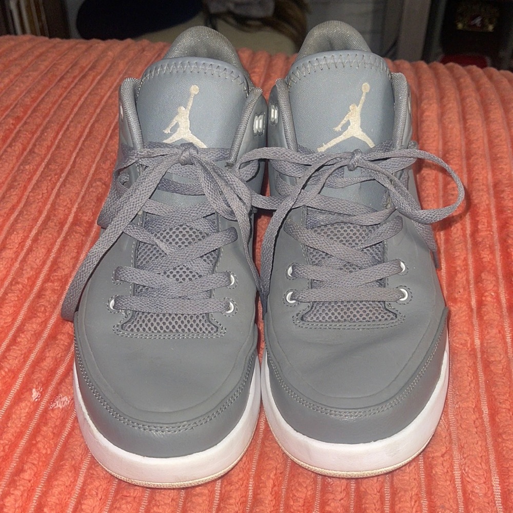 Mens Nike Flight Origin 3 Size 9.5 Grey